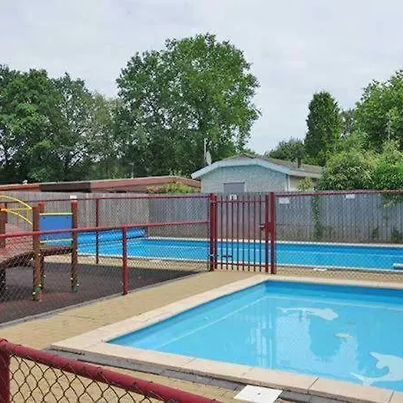 Luxe Gerenoveerde L-chalet