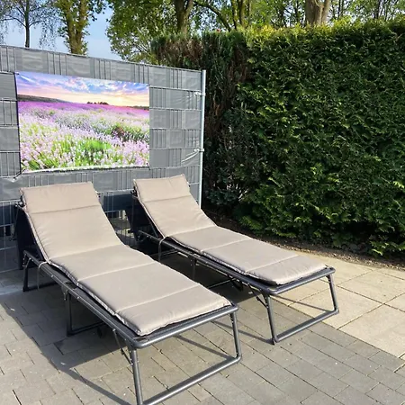 Chalet Luxe Gerenoveerde L-chalet Putten