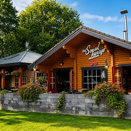 Wellness Hottub & Sauna In Het Bos