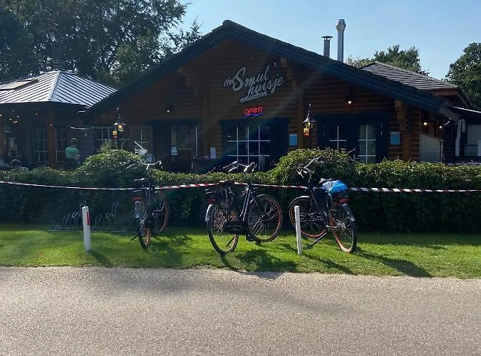 Wellness Hottub & Sauna In Het Bos * بوتِنْ