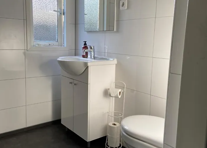 شاليه Wellness Hottub & Sauna In Het Bos بوتِنْ