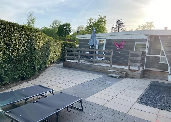 Wellness Hottub & Sauna In Het Bos بوتِنْ