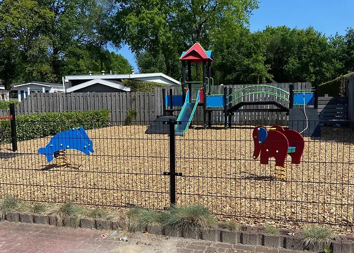 شاليه Wellness Hottub & Sauna In Het Bos بوتِنْ