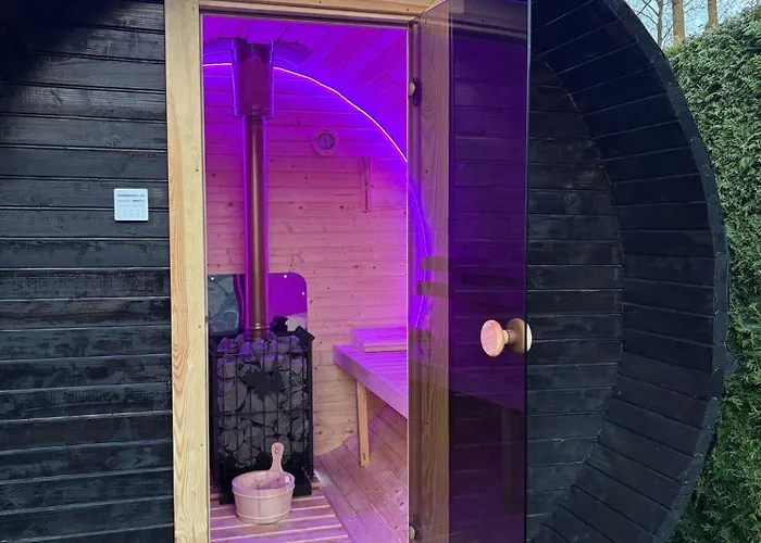 شاليه Wellness Hottub & Sauna In Het Bos بوتِنْ