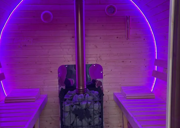 Wellness Hottub & Sauna In Het Bos