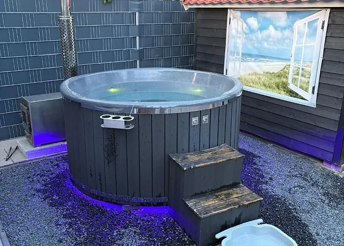 Wellness Hottub & Sauna In Het Bos شاليه بوتِنْ