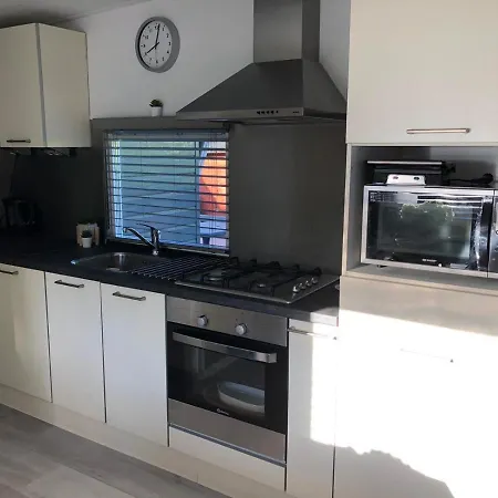 Chalet Luxe Gerenoveerde L-chalet